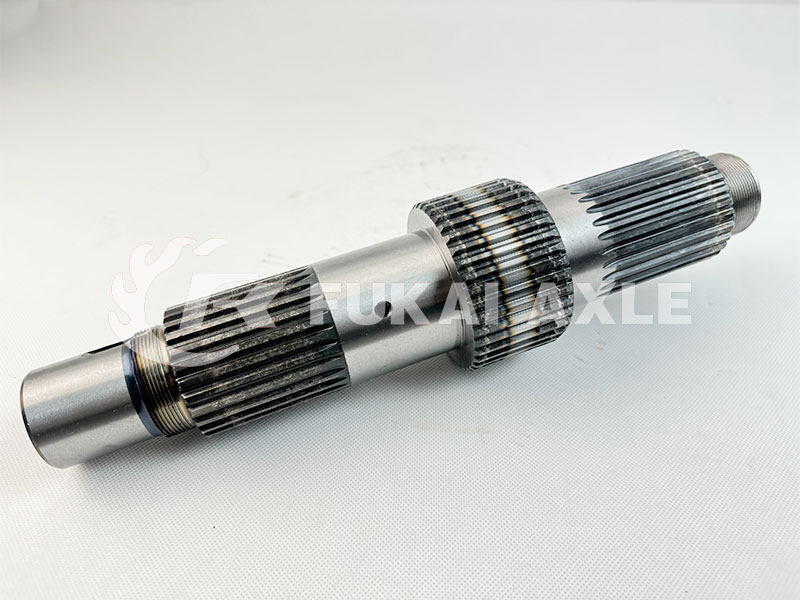 Входной вал среднего моста