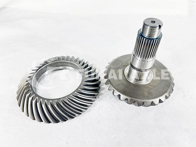 Шестерня коронного колеса средней оси